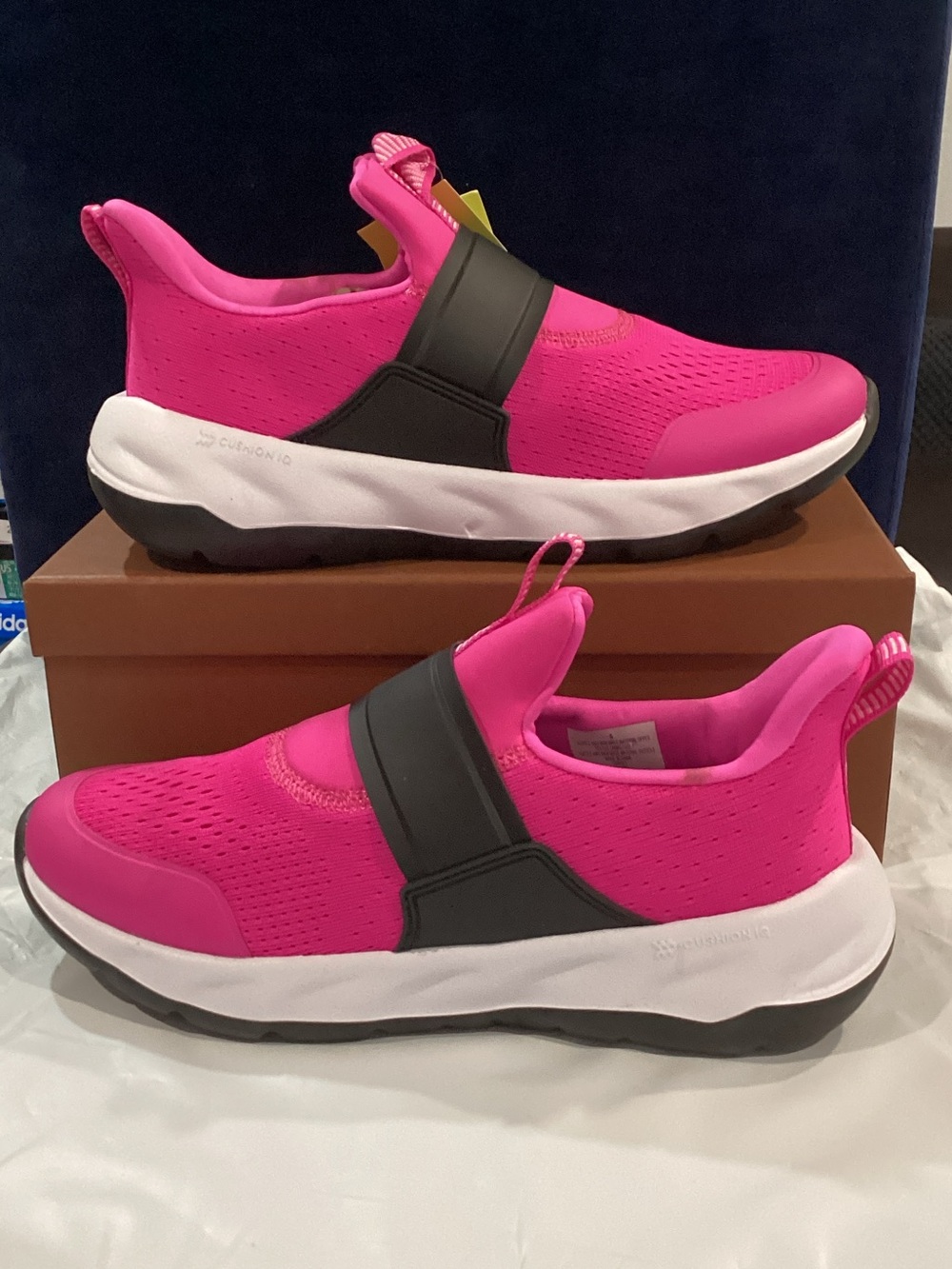 All in Motion Dillon Big Kids Size 5 Pink Slip On Athletic Sneakers New NWOB